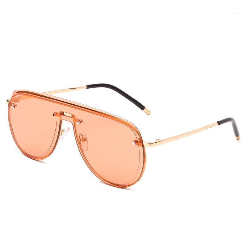 Sunglasses Fashion Classic Oversized Men Women Sun Glasses Round Retro Male UV400 Metal Frame Eyewear1
Sunglasses Fashion Classic Oversized Men Women Sun Glasses Round Retro Male UV400 Metal Frame Eyewear1