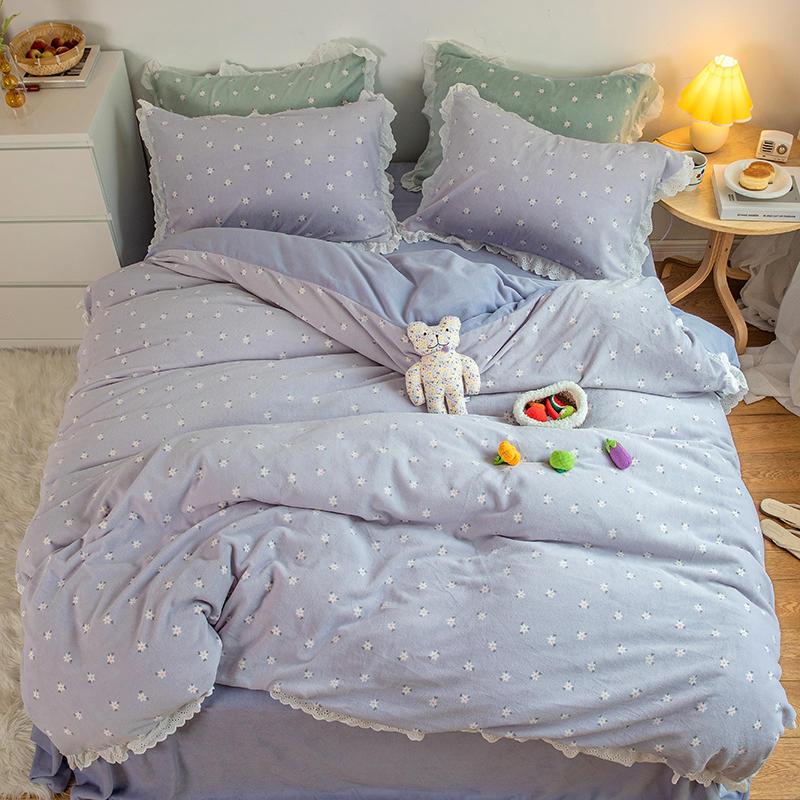 Milk Velvet Bedding Set Small Floral Duvet cover set Long-staple cotton Pillowcases Queen King Size Bed Bed Linen 4pcs 2020 new, Colour 2
Milk Velvet Bedding Set Small Floral Duvet cover set Long-staple cotton Pillowcases Queen King Size Bed Bed Linen 4pcs 2020 new, Colour 2
