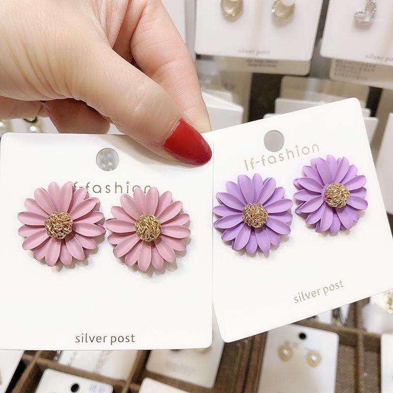 Flower Daisy Painted Brinco Stud Kolczyki Earrings Femme for Women Jewelry Girl Petal Gift Gold Fashion Korean Earring Aretes1
Flower Daisy Painted Brinco Stud Kolczyki Earrings Femme for Women Jewelry Girl Petal Gift Gold Fashion Korean Earring Aretes1