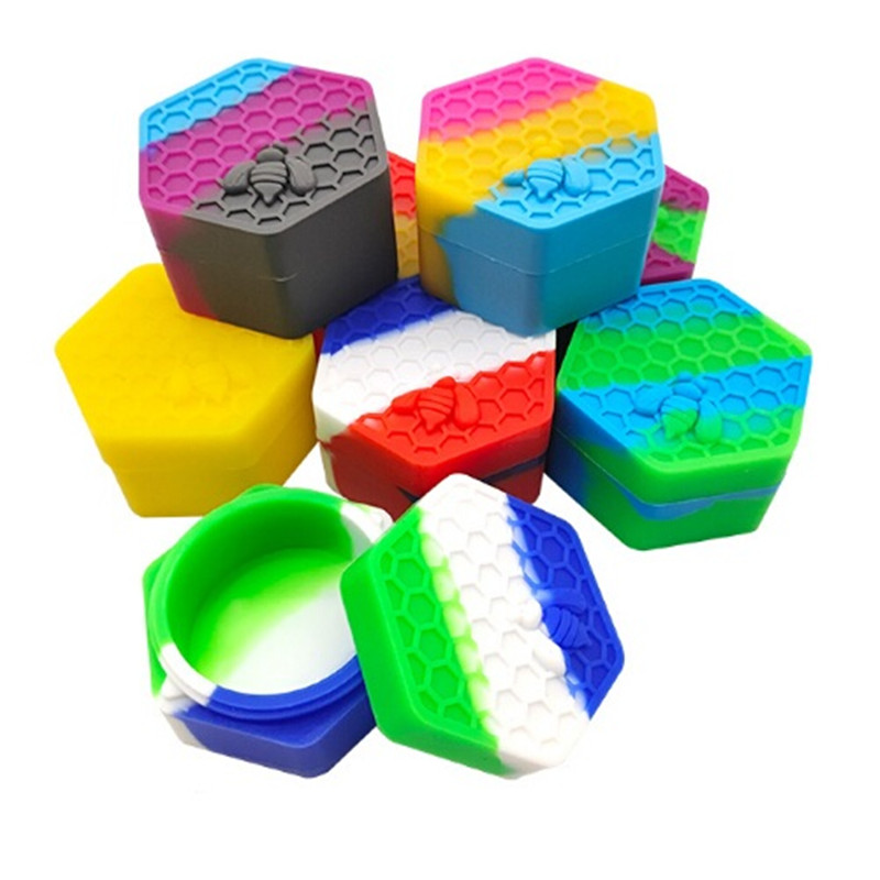 New Slick Oil Silicon Jars Dab Wax Container 26ml Honeybee Silicone Containers With Hexagon Shape DHL free
New Slick Oil Silicon Jars Dab Wax Container 26ml Honeybee Silicone Containers With Hexagon Shape DHL free