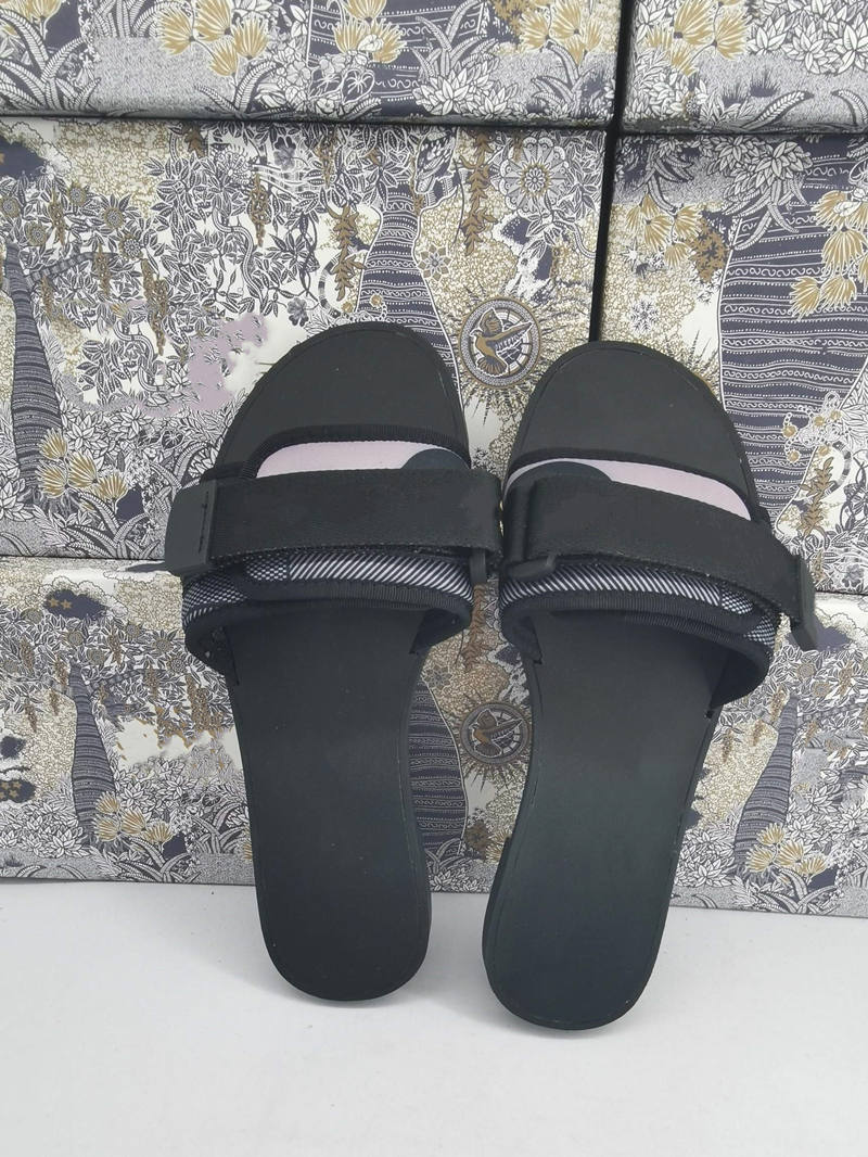 High quality fashionable women home cotton slippers rubber slippers indoor and outdoor stripe beach slippers egeagdg, Black
High quality fashionable women home cotton slippers rubber slippers indoor and outdoor stripe beach slippers egeagdg, Black