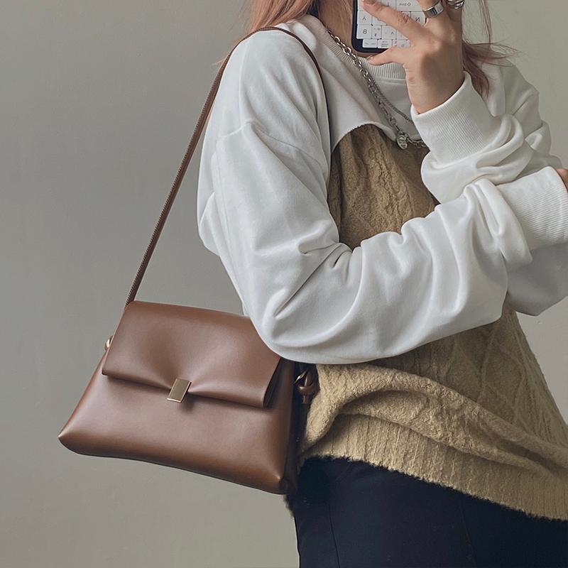 Soft PU Leather Shoulder Bags Women 2021 Vintage Fashion Armpit Messenger Bag Luxury Designer Ladies Crossbody Handbag Purse, Brown
Soft PU Leather Shoulder Bags Women 2021 Vintage Fashion Armpit Messenger Bag Luxury Designer Ladies Crossbody Handbag Purse, Brown