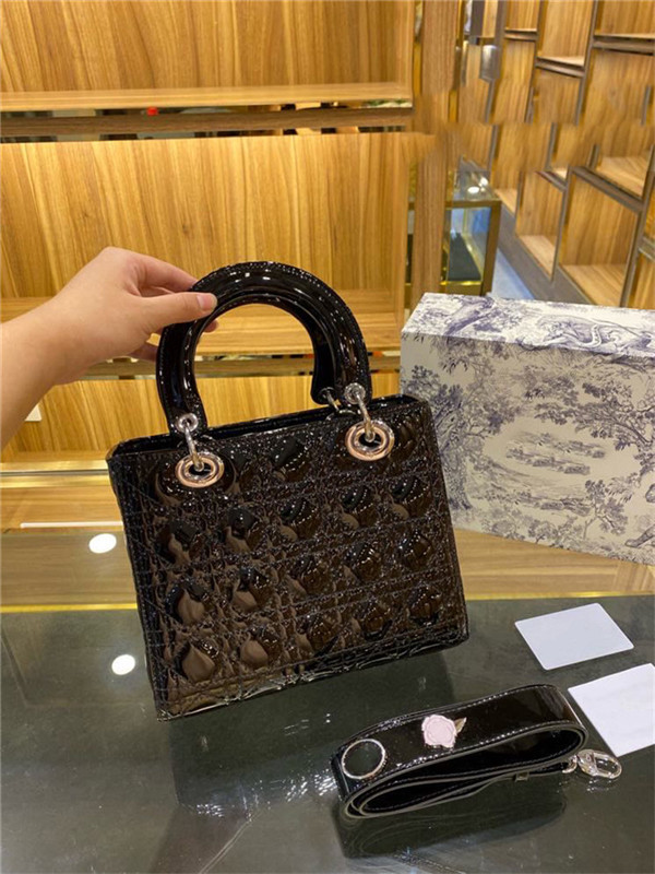 Princess Lady Women Fashion Vintage Clutch Handbags Removable Badge Broadband Patent Leather Alligator Diamond Clutch Luxury Designer Bags, No bags
Princess Lady Women Fashion Vintage Clutch Handbags Removable Badge Broadband Patent Leather Alligator Diamond Clutch Luxury Designer Bags, No bags