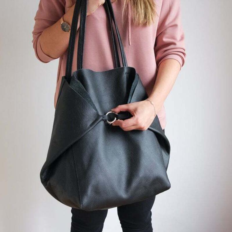PU Leather Crossbody Bags Lady Shoulder Handbags Female Simple Simple Solid Color Summer Totes for Women 2021 Trend, Black
PU Leather Crossbody Bags Lady Shoulder Handbags Female Simple Simple Solid Color Summer Totes for Women 2021 Trend, Black