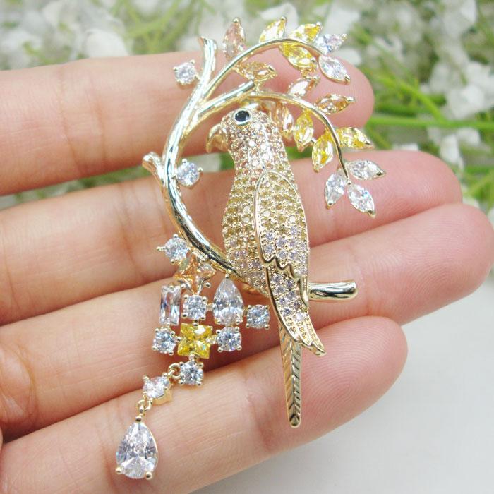 New Luxurious Yellow Branches Parrot Bird Woman's Brooch Pin Zircon Crystal Collection of jewelry
New Luxurious Yellow Branches Parrot Bird Woman's Brooch Pin Zircon Crystal Collection of jewelry