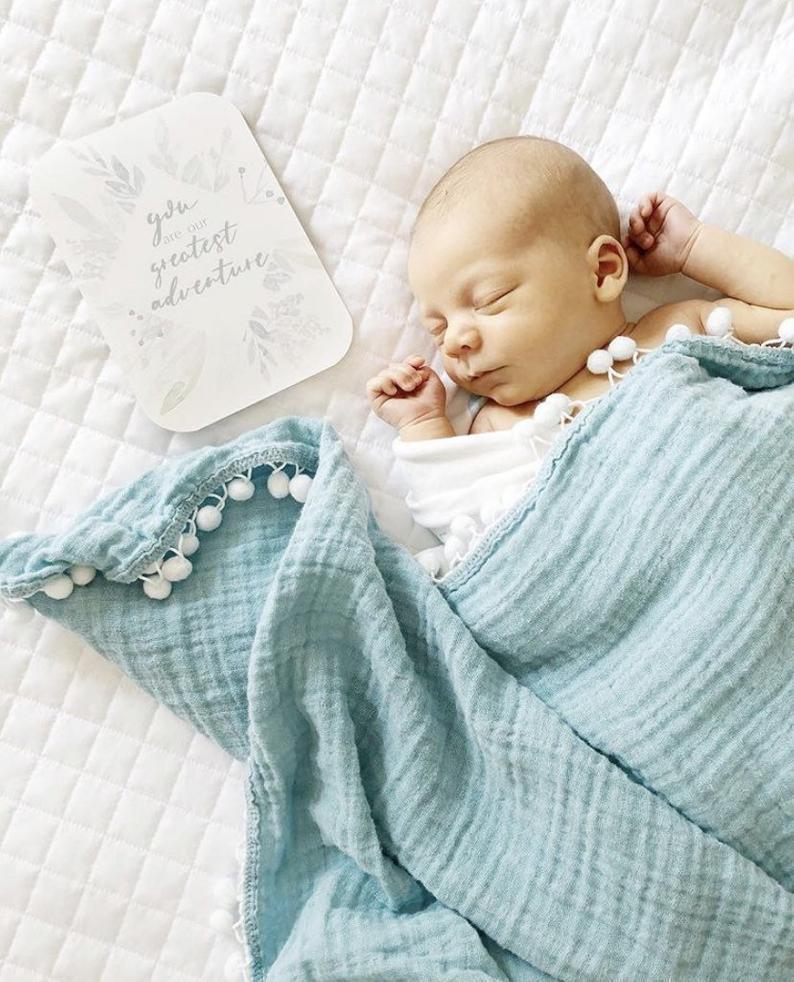 Baby Blankets Newborn Cotton Muslin Swaddle Baby Bath Blanket Bedding Pom Pom Swaddle Wraps Infant Born Photography Props Quilt LJ201204