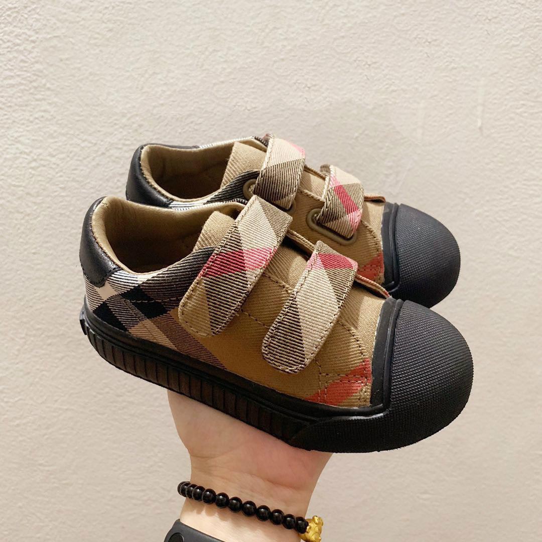 Free socks new Luxury Kids Girls Sneakers Designers Childrens Fashion Look District rsace Chaussures new born baby boy Casual Shoes 22-37, A7
Free socks new Luxury Kids Girls Sneakers Designers Childrens Fashion Look District rsace Chaussures new born baby boy Casual Shoes 22-37, A7