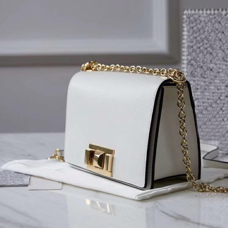 Novo 2020 designer bolsas noite moda couro genuno mensageiro sacos de ombro luxo para as mulheres 60KD, White
Novo 2020 designer bolsas noite moda couro genuno mensageiro sacos de ombro luxo para as mulheres 60KD, White