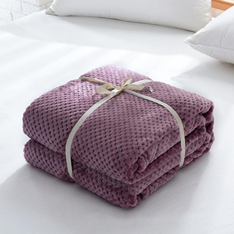 

Super Soft Blanket Flannel Bedspread Mesh Portable Car Travel Cover Blankets Quilt Coral Fleece Furry Pet Child Blanket Bedding1