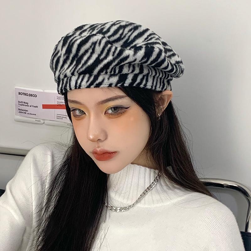 Beanie/Skull Caps SWAK Zebra Striped Beret Hats Women Winter Wool Warm French Artist Bonnet Cap Street Personality Painter Hat Female Beanie, Black
Beanie/Skull Caps SWAK Zebra Striped Beret Hats Women Winter Wool Warm French Artist Bonnet Cap Street Personality Painter Hat Female Beanie, Black