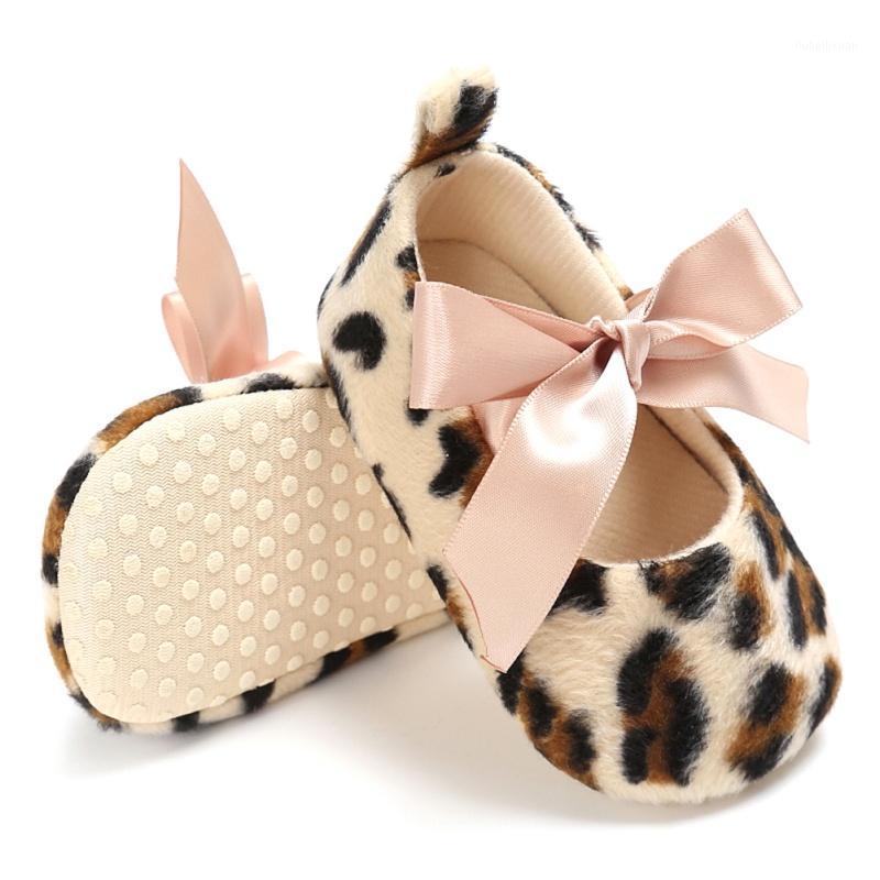 2020 Toddler Cute Girl First Walkers Tie Soft Leopard Print Tie Soft Newborn Anti-slip Baby Shoes Sole Kids Footwear -18M1
2020 Toddler Cute Girl First Walkers Tie Soft Leopard Print Tie Soft Newborn Anti-slip Baby Shoes Sole Kids Footwear -18M1