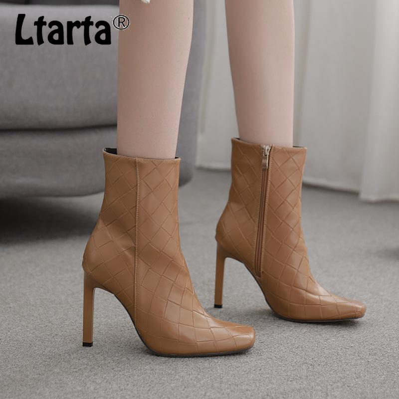 LTARTA 2021 Spring Women's Shoes Square Toe Stiletto Boots 35-42 Large Size High Heel Short Boots -96-7, Black
LTARTA 2021 Spring Women's Shoes Square Toe Stiletto Boots 35-42 Large Size High Heel Short Boots -96-7, Black