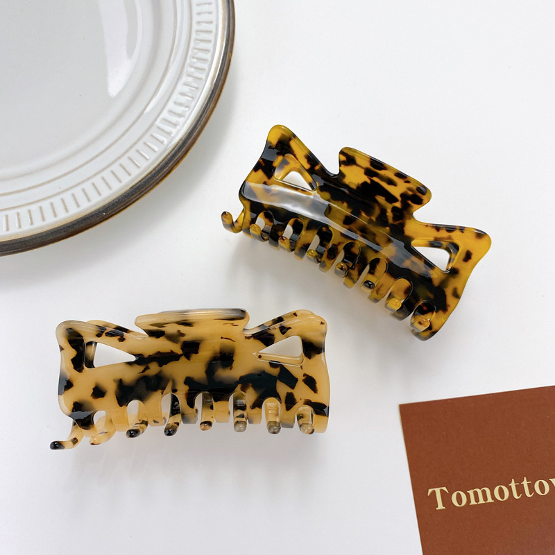 Yamog Girls Large Size Colorful Bow-tie Hair Clamps Acetic Acid Hollow Out M-shaped Hair Claw Clips European Women Floral Pattern Ponytail Scrunchies Hairpins 9.2 CM
Yamog Girls Large Size Colorful Bow-tie Hair Clamps Acetic Acid Hollow Out M-shaped Hair Claw Clips European Women Floral Pattern Ponytail Scrunchies Hairpins 9.2 CM
