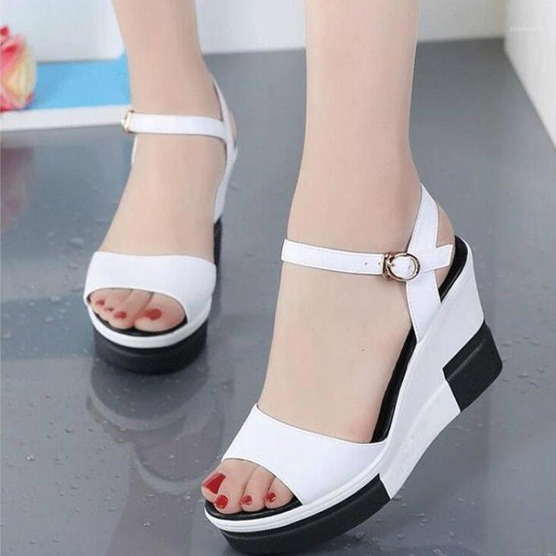 2021 NEW Women Platform Sandals Genuine Leather Flat Sandals Low Wedges Summer Female Sandalias Ladies Gladiator W30051
2021 NEW Women Platform Sandals Genuine Leather Flat Sandals Low Wedges Summer Female Sandalias Ladies Gladiator W30051