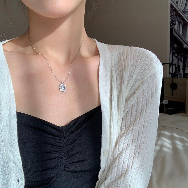 Retro Light Luxury Lock Necklace Female Wild Tide Net Red Clavicle Chain Female Simple Birthday Gift Love Cool Double Necklace
Retro Light Luxury Lock Necklace Female Wild Tide Net Red Clavicle Chain Female Simple Birthday Gift Love Cool Double Necklace