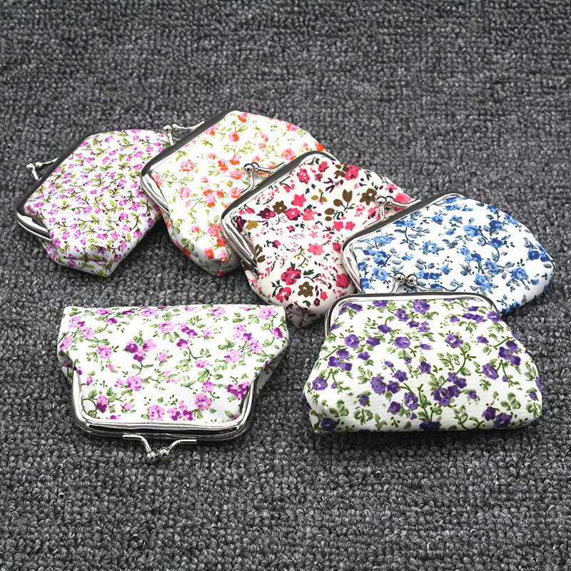 Cute Cartoon Double Rose Canvas Wallet Short Fabric Floral Lady Purse Coin Purses Girl Women Student Gift Wholesale lqb-244, Red;black
Cute Cartoon Double Rose Canvas Wallet Short Fabric Floral Lady Purse Coin Purses Girl Women Student Gift Wholesale lqb-244, Red;black