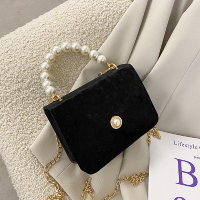 Vintage suede chain Antique Pearl Bag Woman 2021 New Messenger bag dinner hand-held small square Cc, Black
Vintage suede chain Antique Pearl Bag Woman 2021 New Messenger bag dinner hand-held small square Cc, Black
