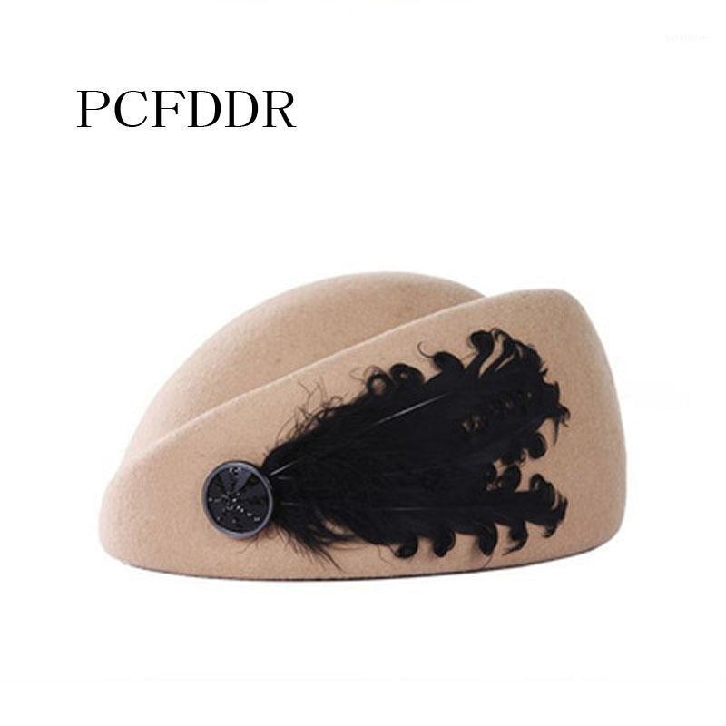 PCFDDR Fashionable autumn and winter new Korean Wool Beret children's Retro British black feather top hat.1
PCFDDR Fashionable autumn and winter new Korean Wool Beret children's Retro British black feather top hat.1