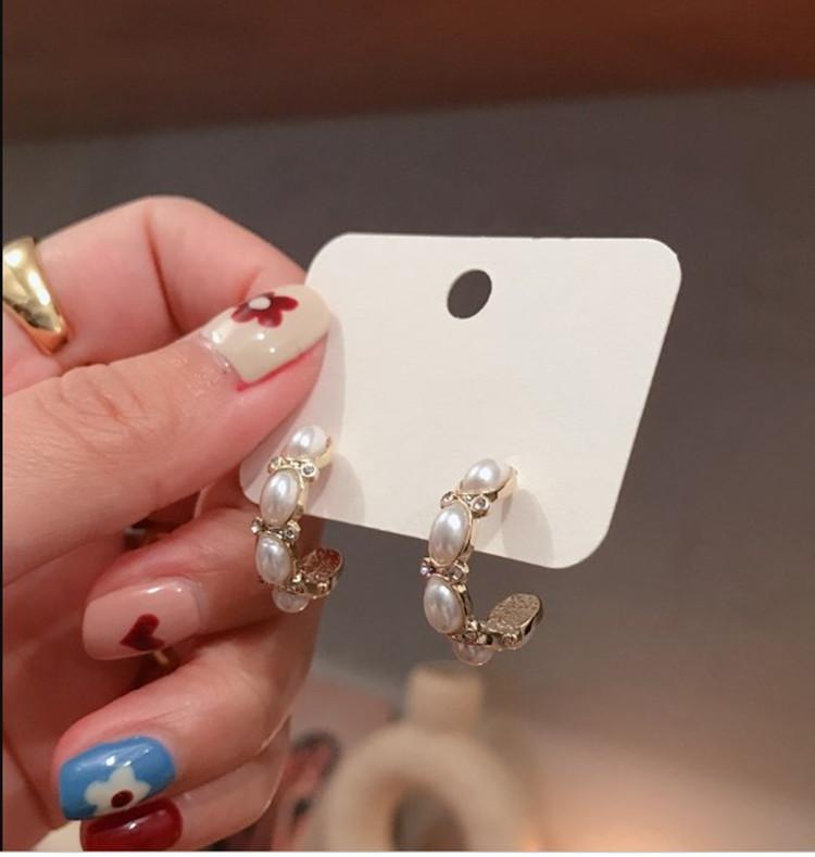 Earrings for Women Korean Small Pearl Earrings New Fashion Pearl Elegant C-shaped Jewelry Wholesale
Earrings for Women Korean Small Pearl Earrings New Fashion Pearl Elegant C-shaped Jewelry Wholesale