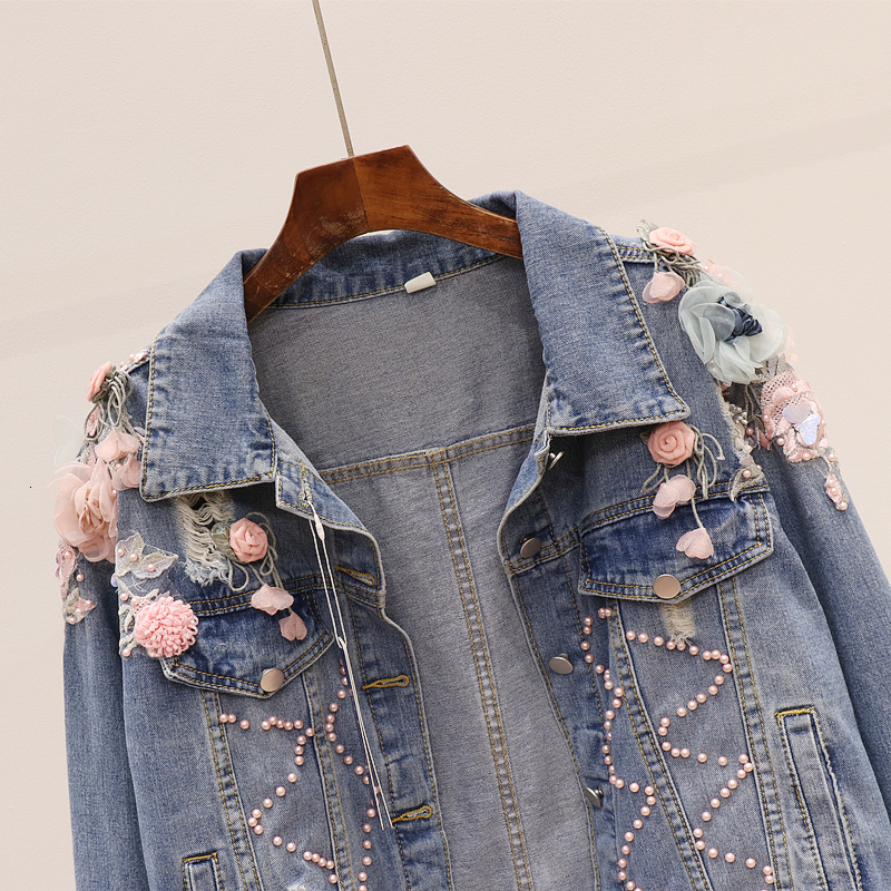 2021 New Woman Autumn Pink Floral Embroidered Vintage Loosely Denim Woman's Pale Blue Jacket Track Outfit 1m0a, Sky blue.
2021 New Woman Autumn Pink Floral Embroidered Vintage Loosely Denim Woman's Pale Blue Jacket Track Outfit 1m0a, Sky blue.