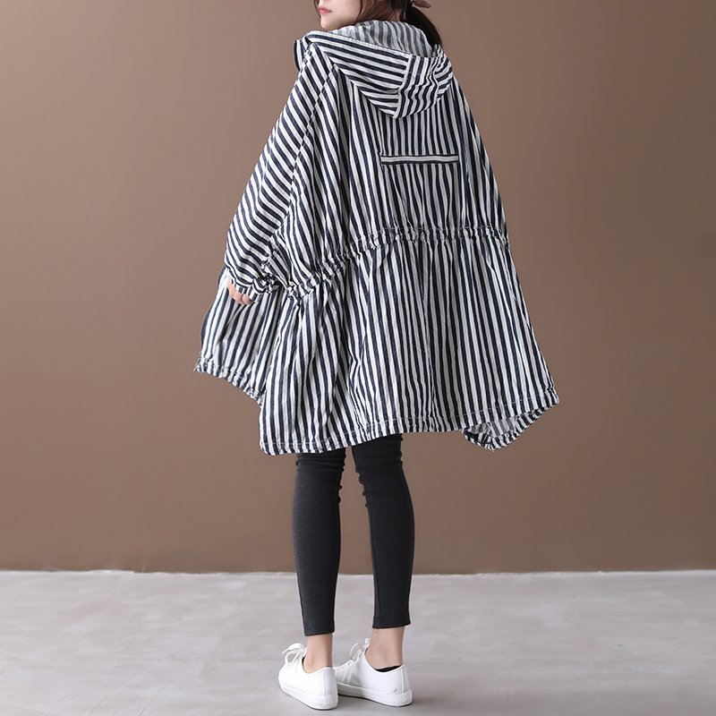 [EWQ] Autumn New Pattern Office Lady Style Full Sleeve Loose Vertical Striped Pattern Drawstring Hooded Collar Coat LJ201128