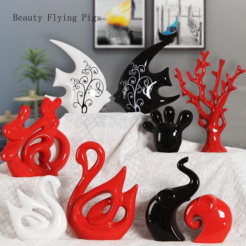 Light luxury golden ceramic home living room creative decoration modern simple wine cabinet animal shape ornament wedding gift
Light luxury golden ceramic home living room creative decoration modern simple wine cabinet animal shape ornament wedding gift