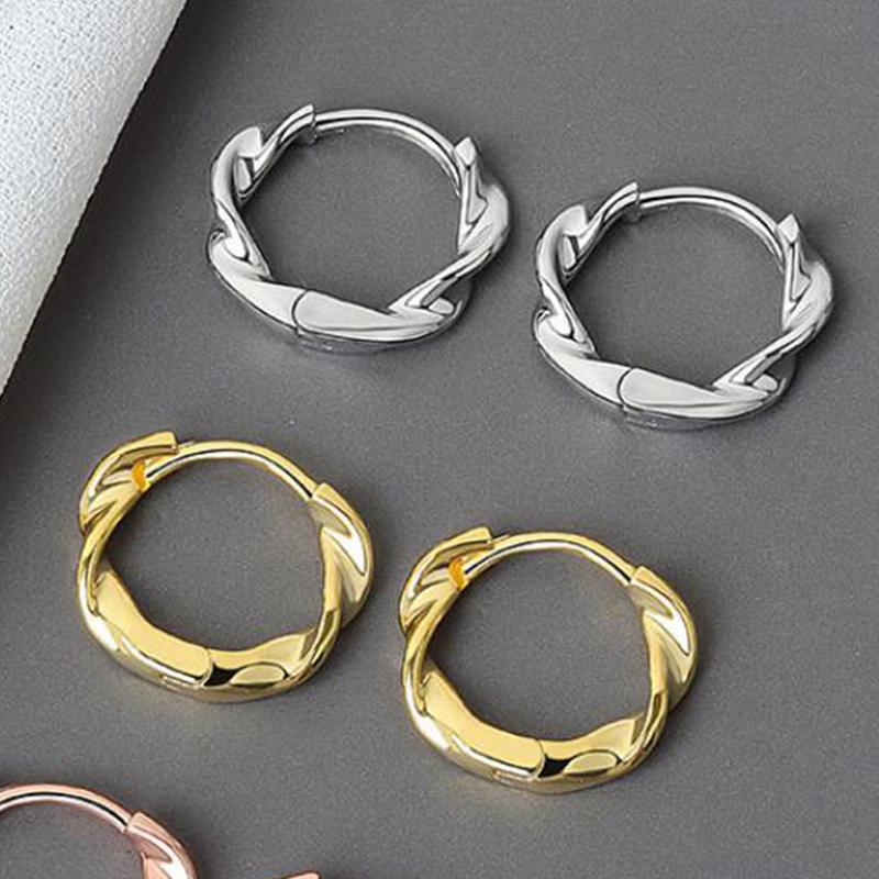 Korean Retro Fashion Design Golden Twist Wreath Earrings Female Girl Personality Accessories Cartilage Safety Pin Earrings 2020
Korean Retro Fashion Design Golden Twist Wreath Earrings Female Girl Personality Accessories Cartilage Safety Pin Earrings 2020