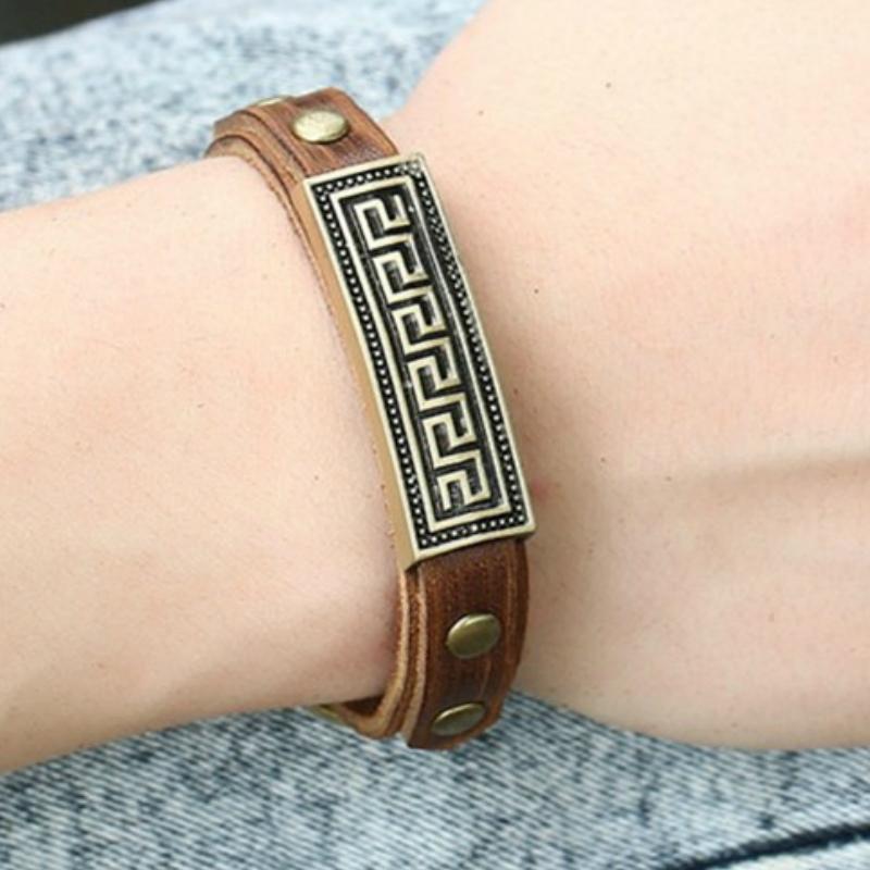 CIBOCIBO Luxury Bracelet Men Charm Leather Wristband Bracelet Men Braided High Quality Fashion Gifts Trendy Pulsera Hombre1
CIBOCIBO Luxury Bracelet Men Charm Leather Wristband Bracelet Men Braided High Quality Fashion Gifts Trendy Pulsera Hombre1