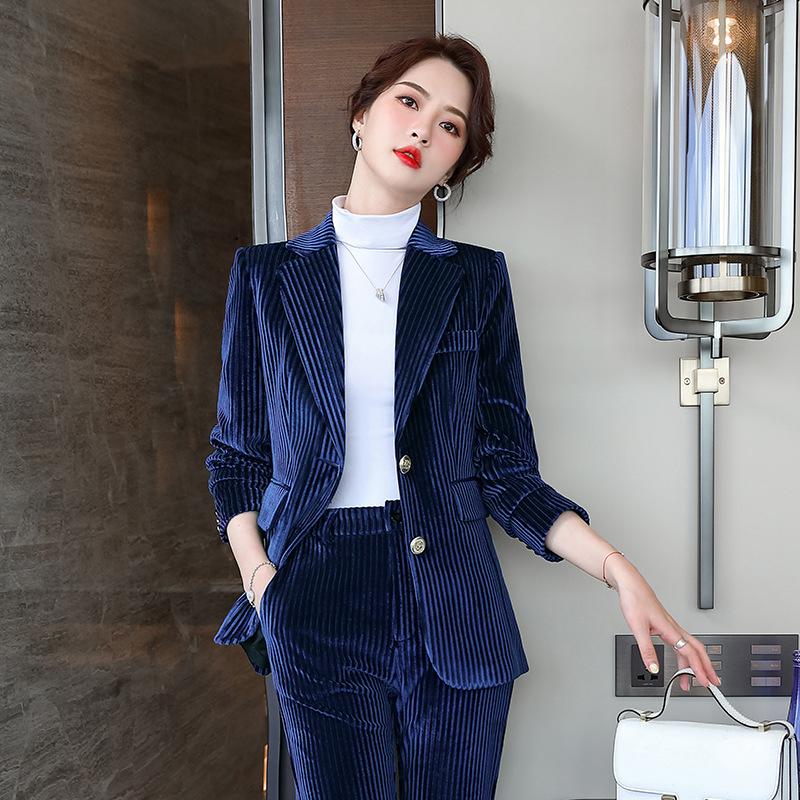 Velour Two Piece Set Womens Office Wear Red Green Pant Suits Business Blazer and Pants Set for Women Velvet Formal Trouser Suite, Flare pant suit
Velour Two Piece Set Womens Office Wear Red Green Pant Suits Business Blazer and Pants Set for Women Velvet Formal Trouser Suite, Flare pant suit