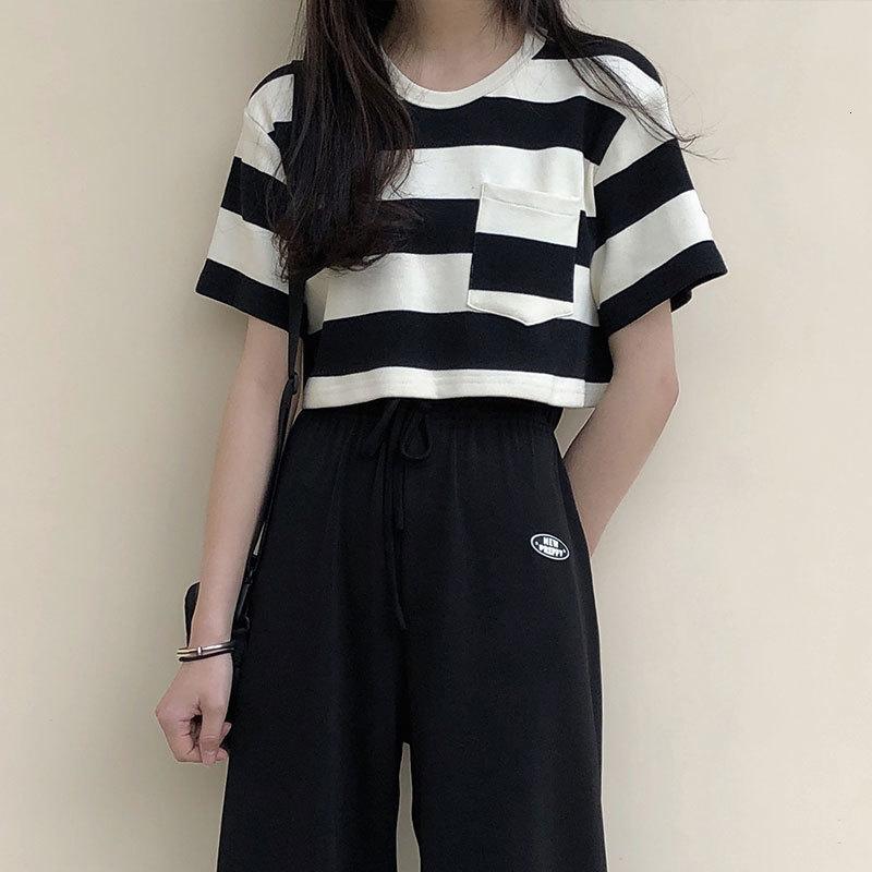 2021 New Summer Korean style list sleeve women's T-shirts female T-shirt short cut tops (x1443) 6KGM, Black
2021 New Summer Korean style list sleeve women's T-shirts female T-shirt short cut tops (x1443) 6KGM, Black