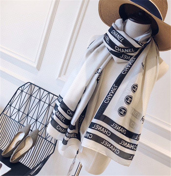 New brand women's wear 90-180cm long single layer chiffon silk shawl fashion travel soft designer luxury gift scarf printed scarf
New brand women's wear 90-180cm long single layer chiffon silk shawl fashion travel soft designer luxury gift scarf printed scarf