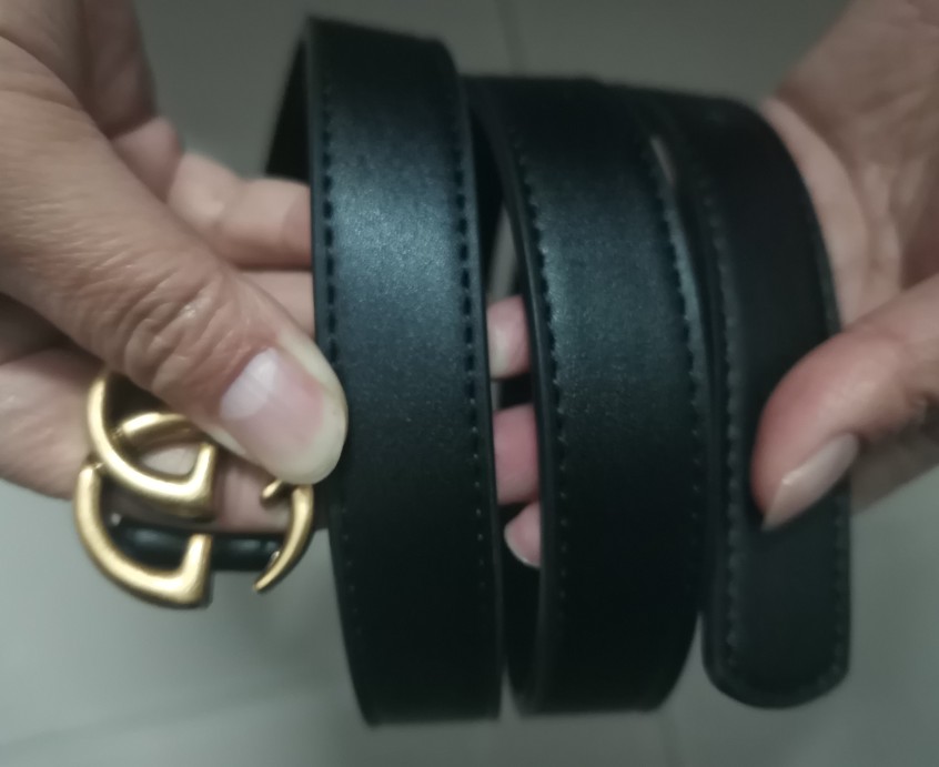 2021 Fashion Big buckle genuine leather belt with box designer men women high quality mens gg belts AAA6666, Black;brown
2021 Fashion Big buckle genuine leather belt with box designer men women high quality mens gg belts AAA6666, Black;brown