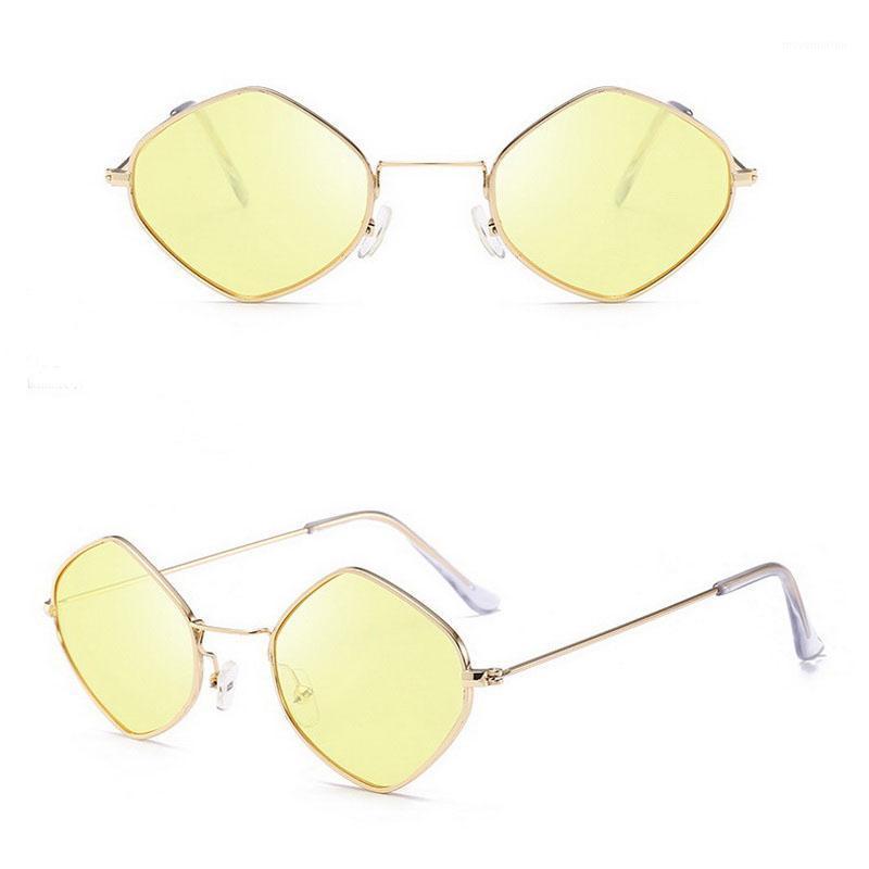 Women Designer Elegant Diamond Summer Sunglasses Women Vintage Small Frame Gradient Sun Glasses For Female UV4001
Women Designer Elegant Diamond Summer Sunglasses Women Vintage Small Frame Gradient Sun Glasses For Female UV4001