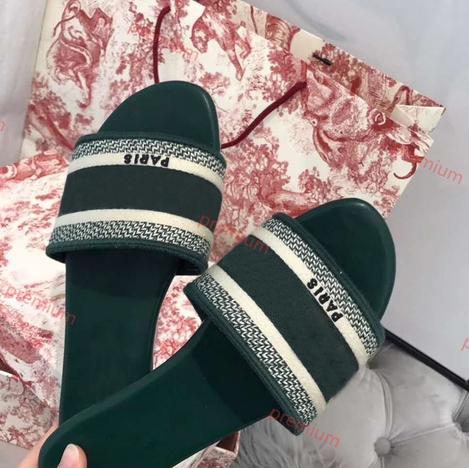 2020 Paris Luxury Designer Scuffs Slipper Summer Sandals Beach Slide Slippers Flip Flops Loafers Vintage Embroidered Floral Slippers
2020 Paris Luxury Designer Scuffs Slipper Summer Sandals Beach Slide Slippers Flip Flops Loafers Vintage Embroidered Floral Slippers