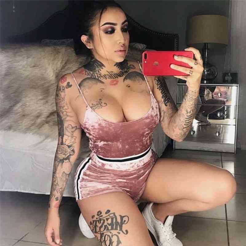 women 2pcs set sports suit crop shorts outfit workout fitness clothes tracksuit black pink plus size s-2xl, White
women 2pcs set sports suit crop shorts outfit workout fitness clothes tracksuit black pink plus size s-2xl, White