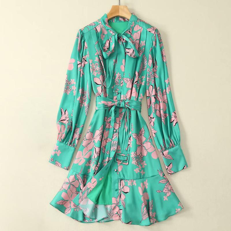HIGH QUALITY 2020 Baroque Designer Dress Women' Bow Collar Long Sleeve Sashes Floral Print shirt Dress, As pic
HIGH QUALITY 2020 Baroque Designer Dress Women' Bow Collar Long Sleeve Sashes Floral Print shirt Dress, As pic