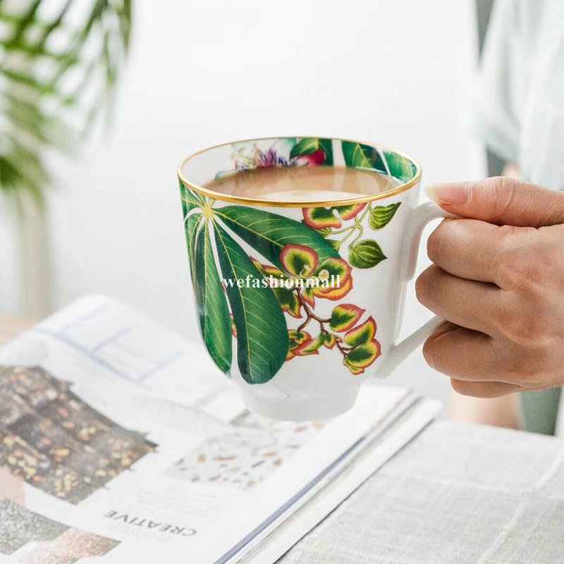Classic High-grade Ceramic Mugs Green Bone china Coffee Cup Tea Cup Porcelain Couple Mugs Valentine's Christmas Day present
Classic High-grade Ceramic Mugs Green Bone china Coffee Cup Tea Cup Porcelain Couple Mugs Valentine's Christmas Day present