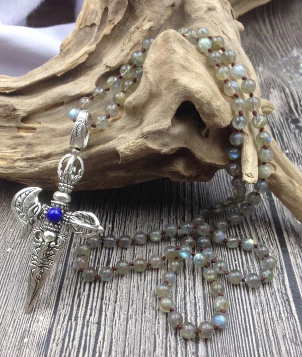 YA3075 Tibetan Buddhist Wand Pendant Labradorite Stone Beads Knot Handmade Necklace
YA3075 Tibetan Buddhist Wand Pendant Labradorite Stone Beads Knot Handmade Necklace