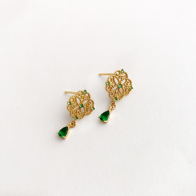 Large Baroque Pearl Drop Earrings for Women Geometric Genuine Freshwater Pearl Earrings Green Crystal Drop of gift
Large Baroque Pearl Drop Earrings for Women Geometric Genuine Freshwater Pearl Earrings Green Crystal Drop of gift