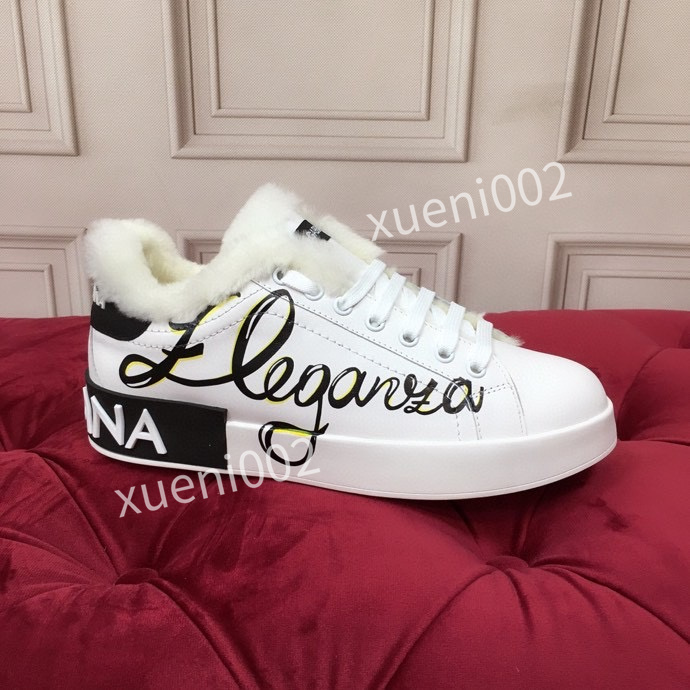 2022 Top Quality Designer Sneaker Shoes boots ,Men women Casual Flats Couple Mesh Breathable Sports Wholesale Outdoor Trainers size 34-45 hc200905, 07
2022 Top Quality Designer Sneaker Shoes boots ,Men women Casual Flats Couple Mesh Breathable Sports Wholesale Outdoor Trainers size 34-45 hc200905, 07