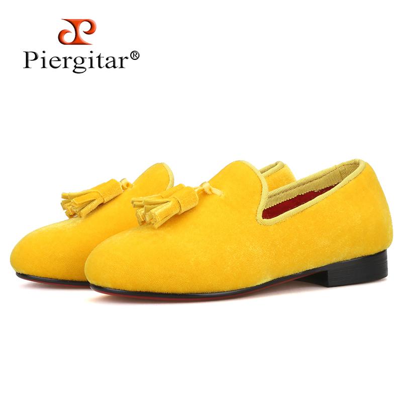 Piergitar 2021 handmade gold colors children velvet shoes party and banquet kid's tassel loafers Parent-child designs shoes
Piergitar 2021 handmade gold colors children velvet shoes party and banquet kid's tassel loafers Parent-child designs shoes