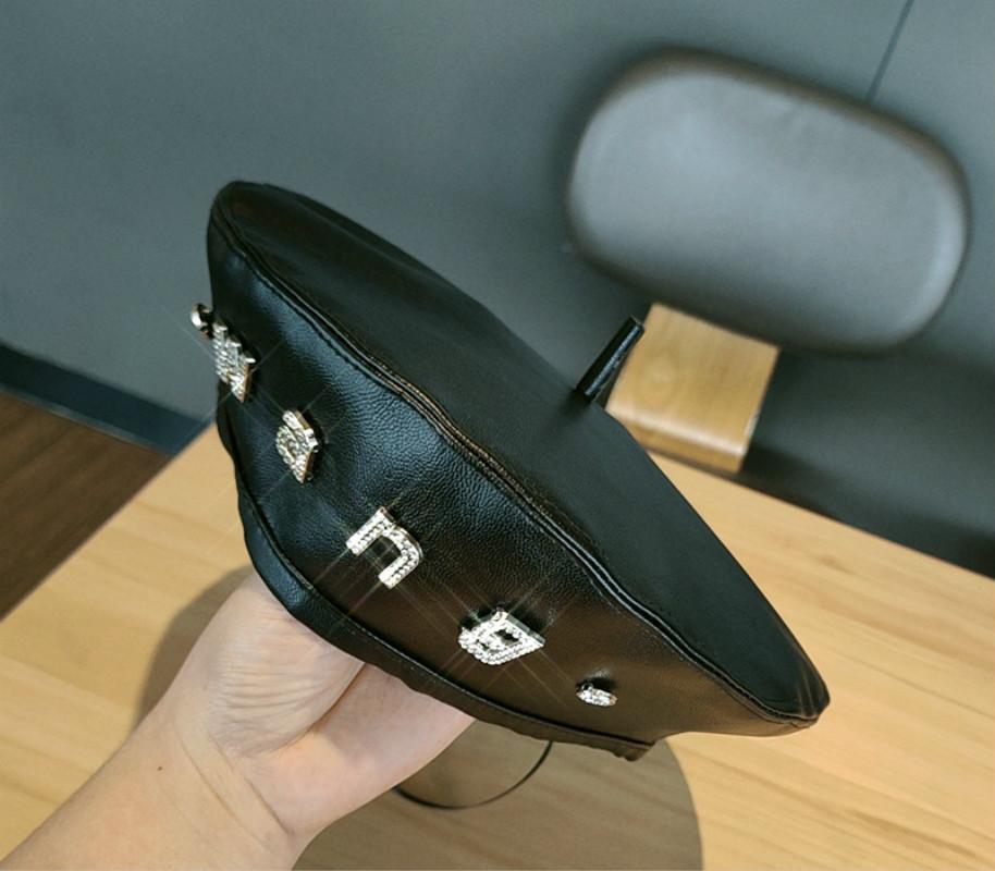 2020 New Style In Autumn and Winter Fashion Classic Brand Cortex Rhinestone Versatile Keep Warm Windbreak Beret A2, Black
2020 New Style In Autumn and Winter Fashion Classic Brand Cortex Rhinestone Versatile Keep Warm Windbreak Beret A2, Black