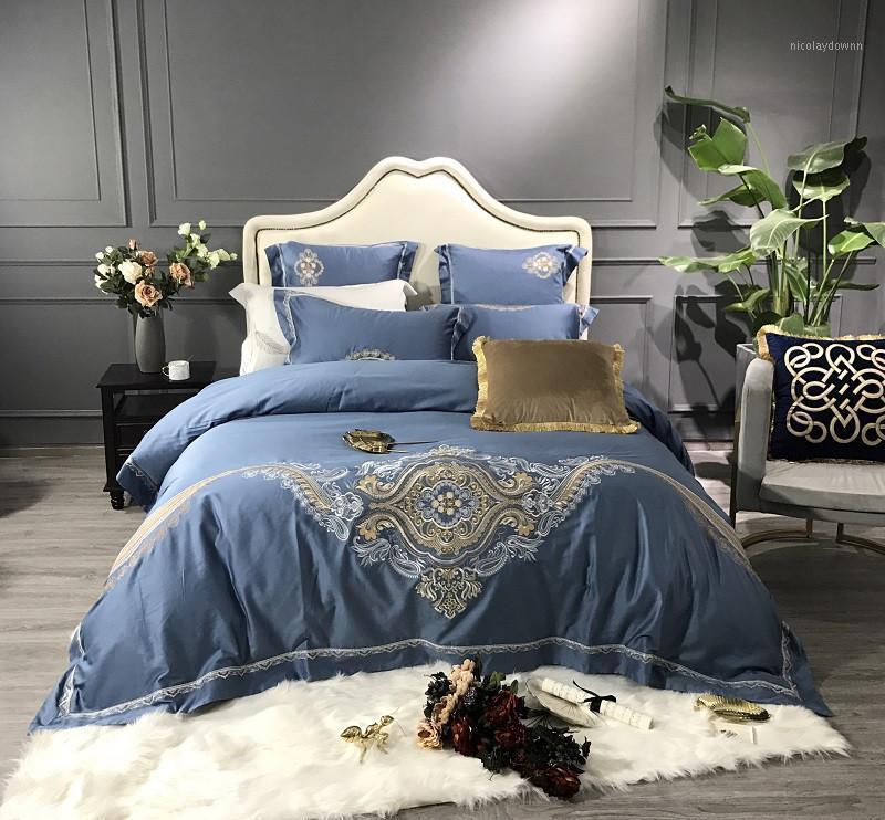 41Luxury European Royal Embroidery 80S Egyptian Cotton Blue Red Black Bedding Set Duvet Cover Bed sheet/Linen Pillowcases1, 18
41Luxury European Royal Embroidery 80S Egyptian Cotton Blue Red Black Bedding Set Duvet Cover Bed sheet/Linen Pillowcases1, 18