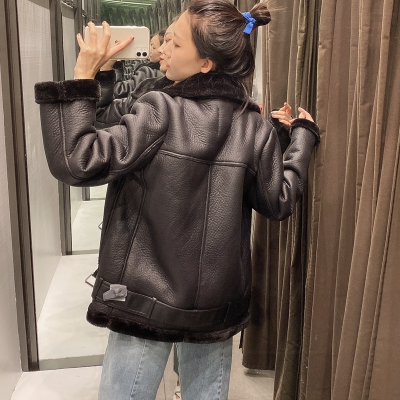 FTLZZ Women Winter Warm Faux Lamb Leather Jacket Coat Faux Leather Lambs Wool Fur Collar Motorcycle Black Jacket Bomber Overcoat 201020