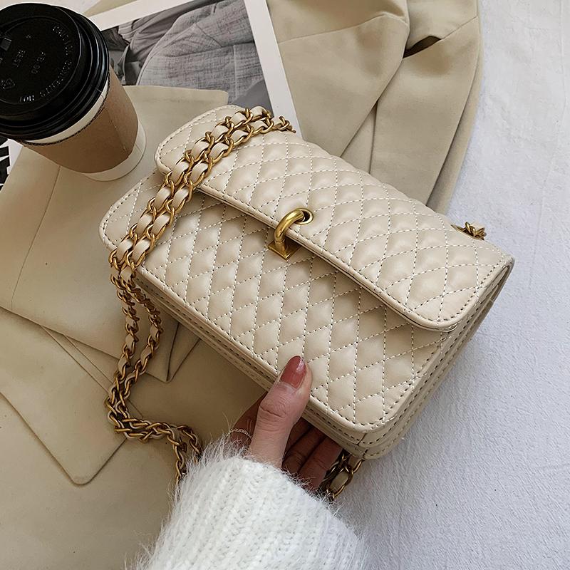 Niche Design Diamond Chain Handbag New Fashion HOT Style Messenger Bag Shoulder Square Bag Underarm Dual-use Width: 21cm, Black
Niche Design Diamond Chain Handbag New Fashion HOT Style Messenger Bag Shoulder Square Bag Underarm Dual-use Width: 21cm, Black
