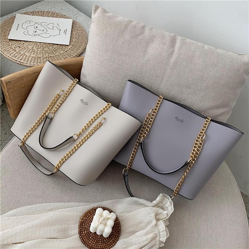 Shoulder Chain bag for Women's PU Leather Handbags Luxury Lady Hand Bags With Purse Pocket Women messenger bag Big Tote Sac Bols, Black
Shoulder Chain bag for Women's PU Leather Handbags Luxury Lady Hand Bags With Purse Pocket Women messenger bag Big Tote Sac Bols, Black