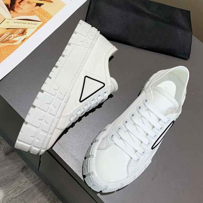 2021 desiners womens old dad Heighten casual shoe Thick soled shoe women Heighten Thick soled fashion party shoes with box
2021 desiners womens old dad Heighten casual shoe Thick soled shoe women Heighten Thick soled fashion party shoes with box