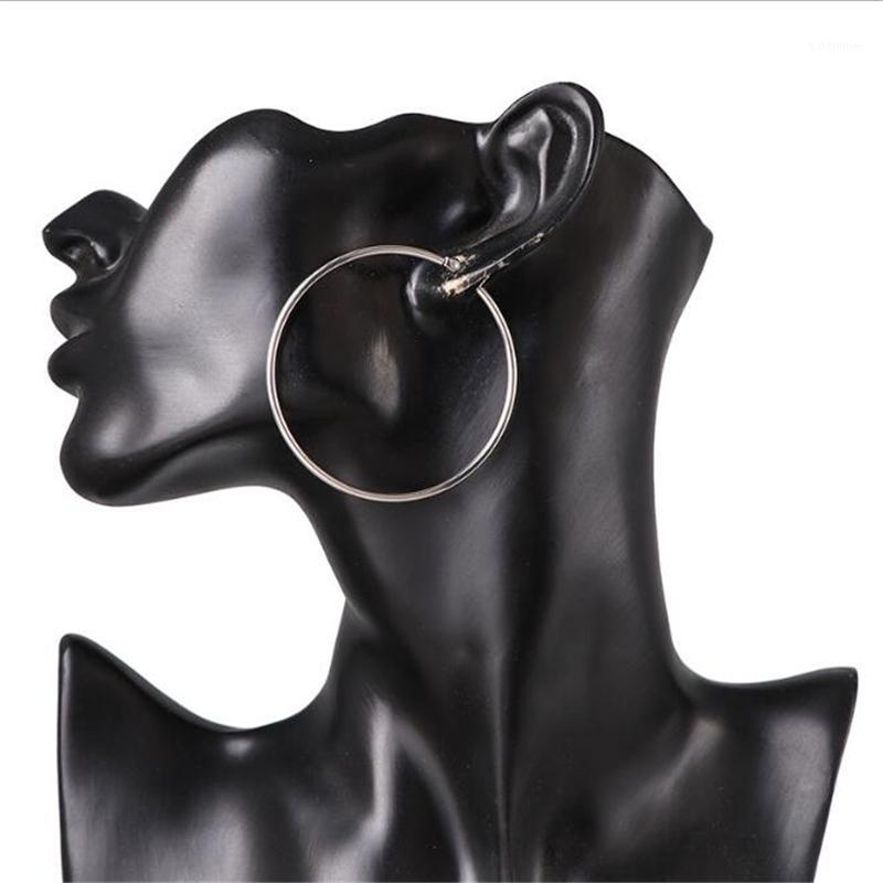 Fashionable Simple Circle Earrings Women Gold Plated Post Lightweight Hoops Gold Hoop Earrings For Women1
Fashionable Simple Circle Earrings Women Gold Plated Post Lightweight Hoops Gold Hoop Earrings For Women1