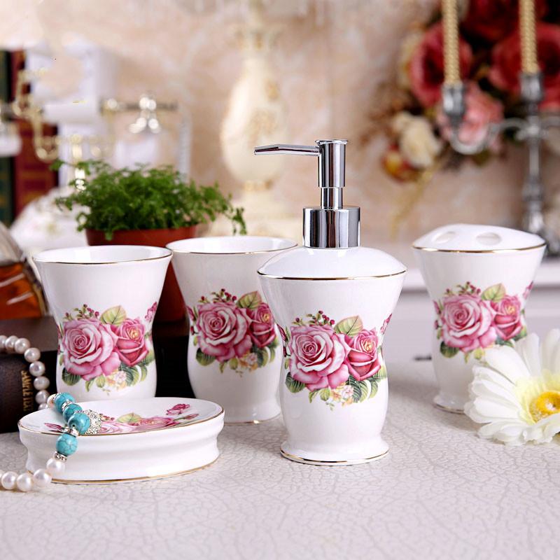 Rose Pattern Ceramic Bathroom Five-piece Suit Bathroom Accessories Set European Wedding Gift Garden Supplies Kit
Rose Pattern Ceramic Bathroom Five-piece Suit Bathroom Accessories Set European Wedding Gift Garden Supplies Kit
