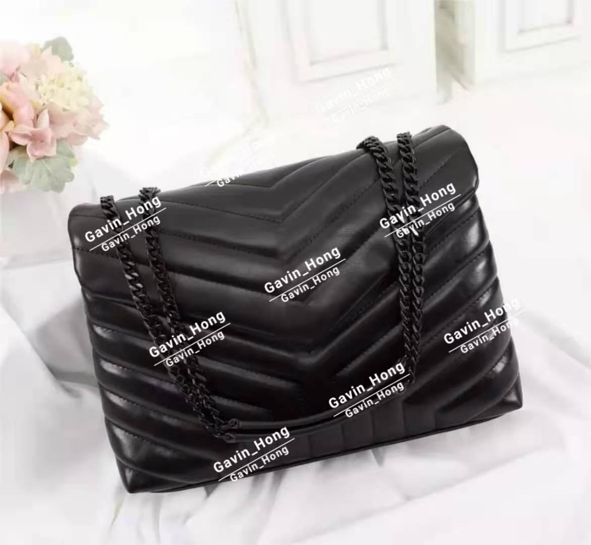 designer handbags Letter shaped quilted real leather women bags chain shoulder bag high quality Flap shoulder bag multiple colour, Beige with silver chain
designer handbags Letter shaped quilted real leather women bags chain shoulder bag high quality Flap shoulder bag multiple colour, Beige with silver chain